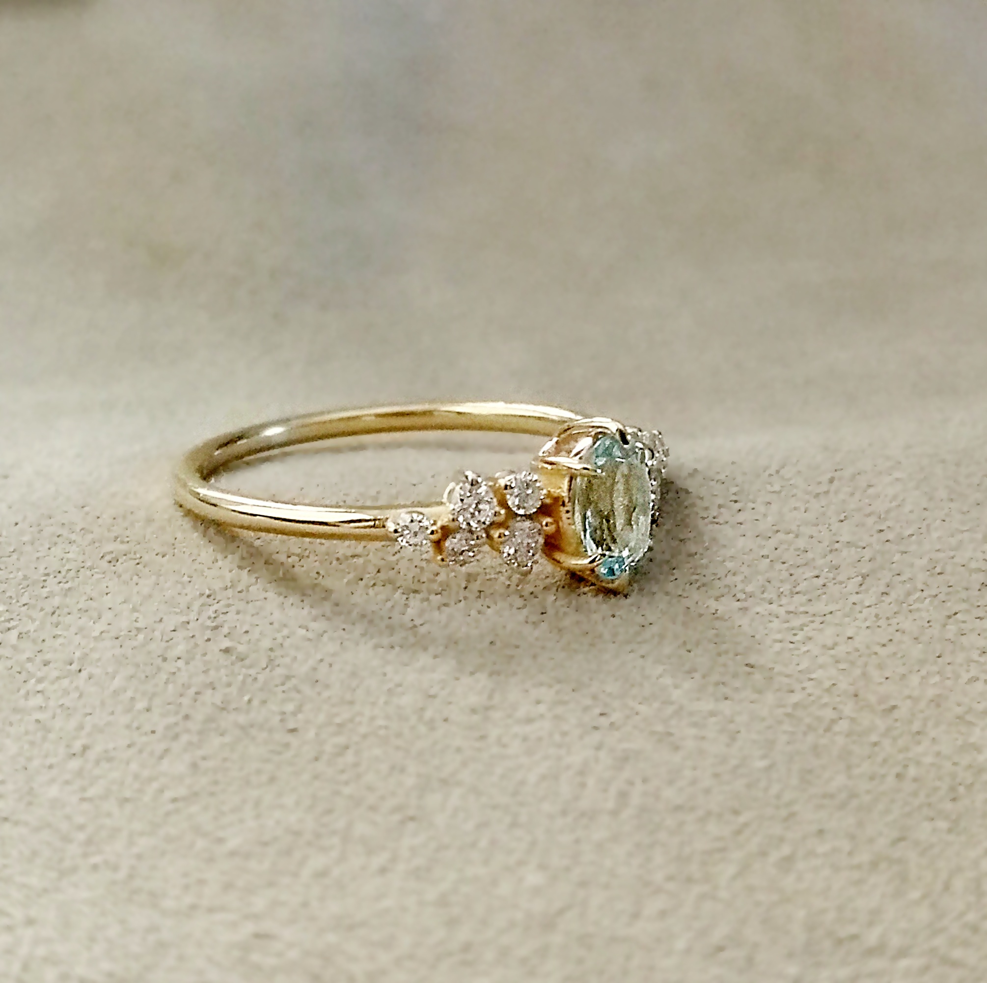 Oval Aquamarine ve Pırlanta Yüzük