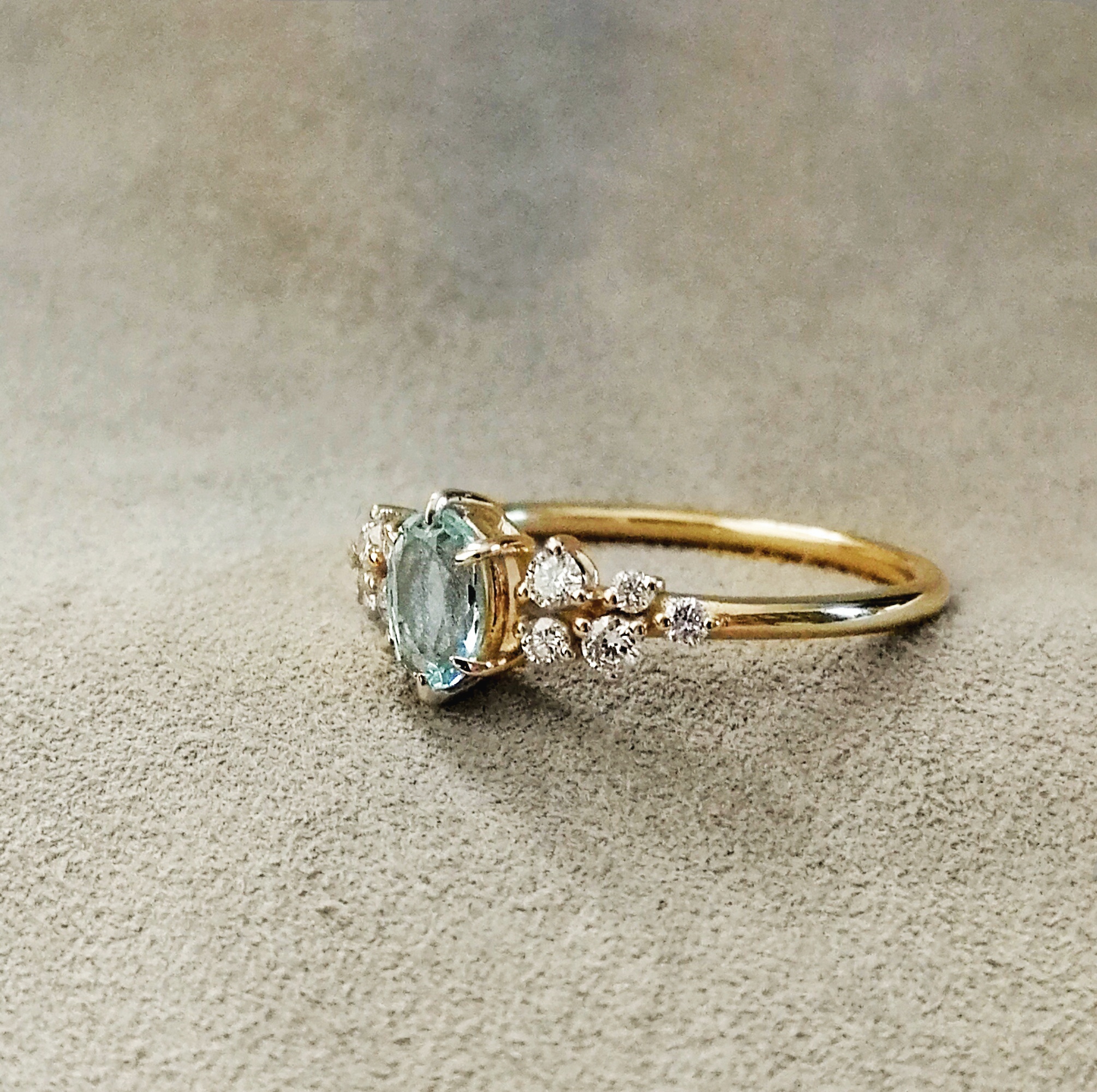 Oval Aquamarine ve Pırlanta Yüzük