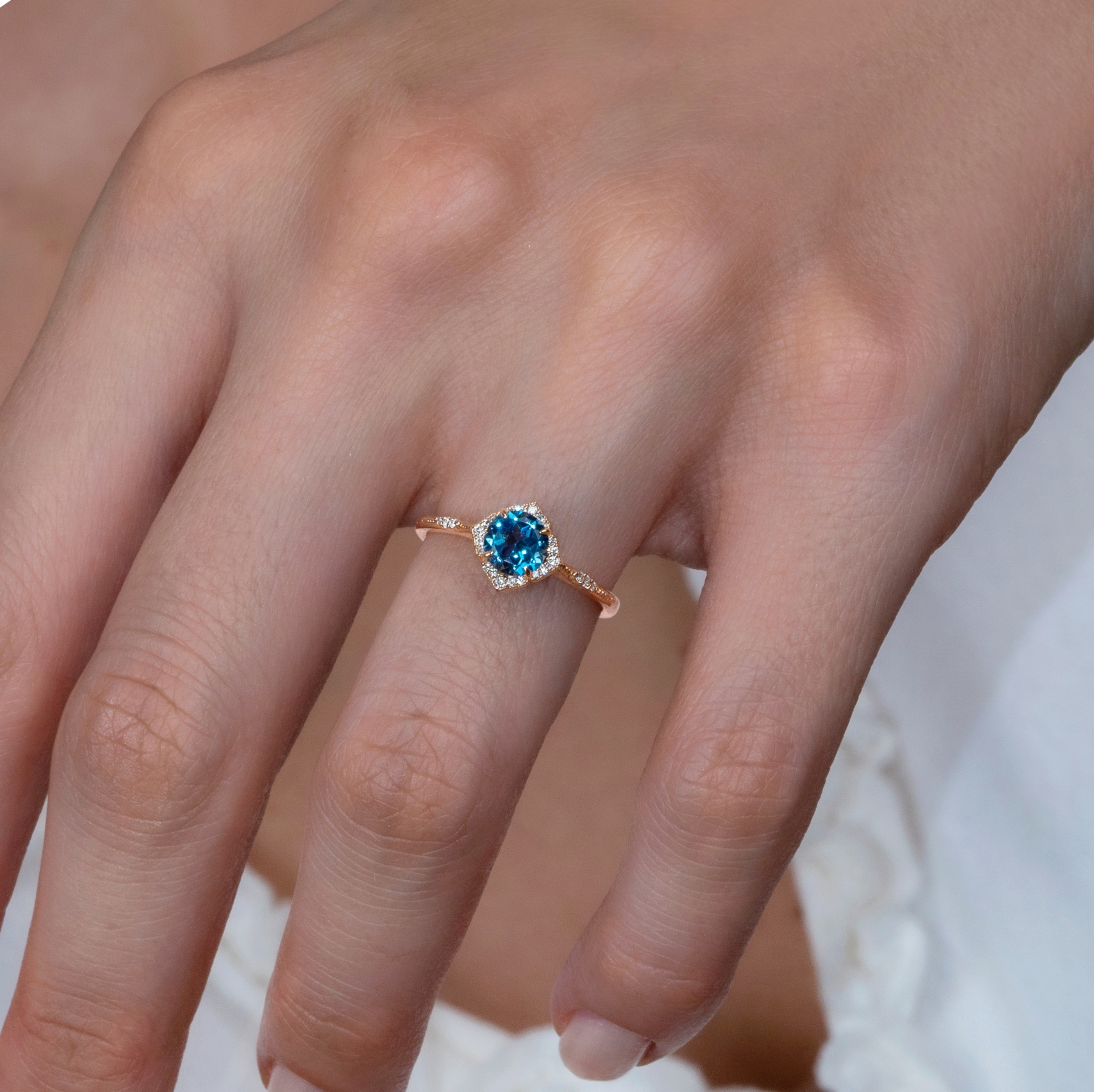 Art Deco London Blue Topaz ve Pırlanta Yüzük