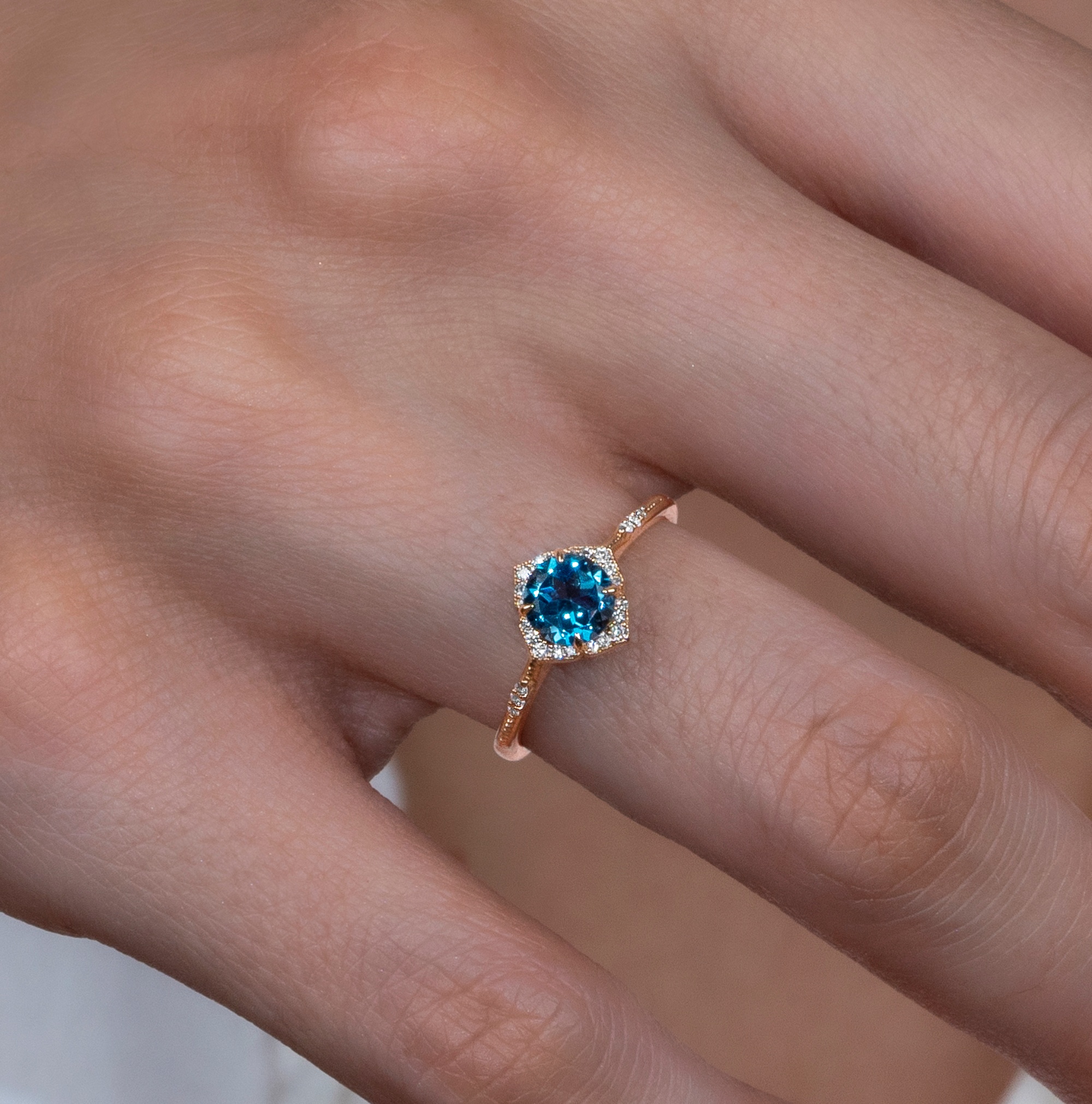 Art Deco London Blue Topaz ve Pırlanta Yüzük