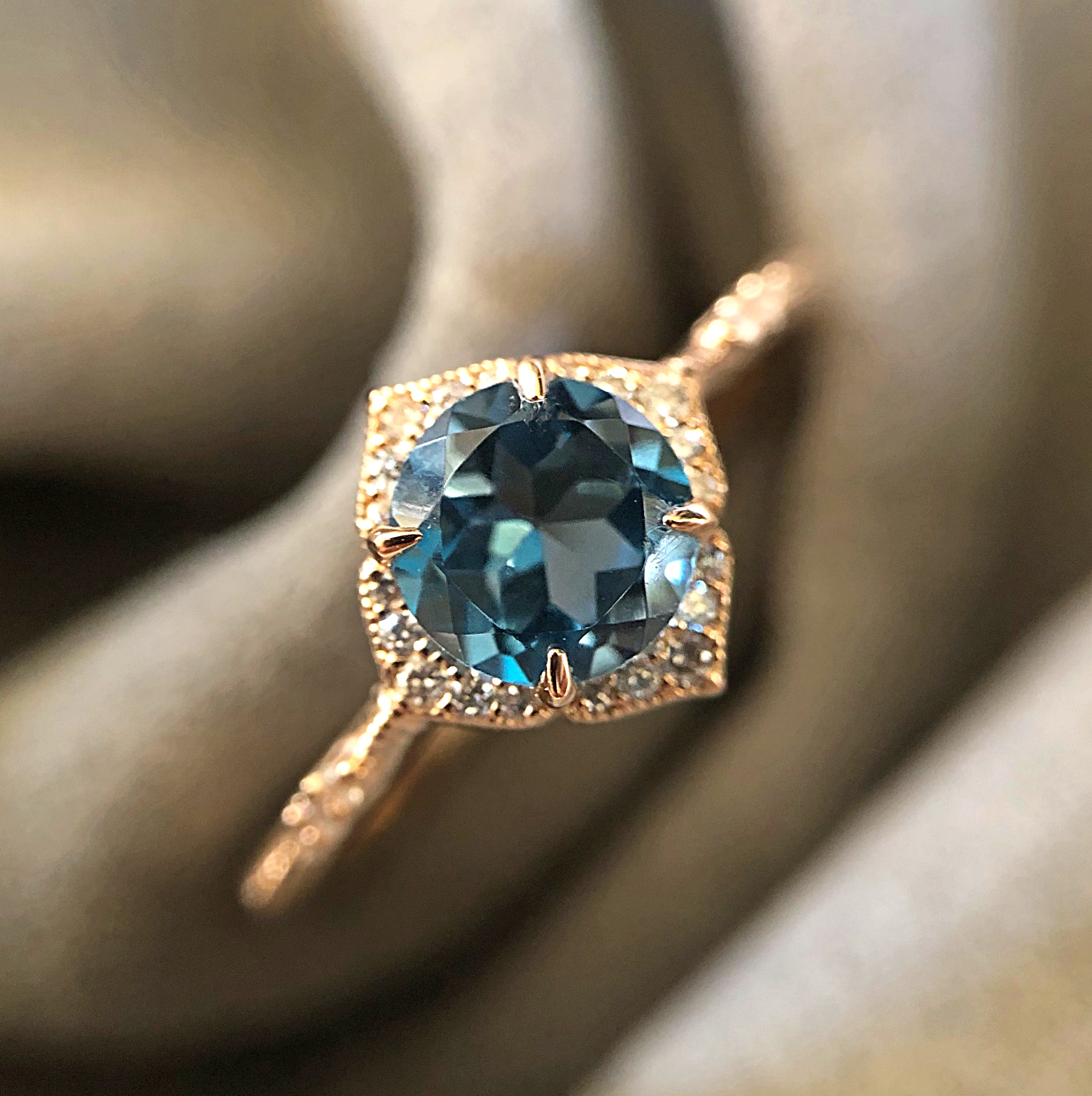 Art Deco London Blue Topaz ve Pırlanta Yüzük